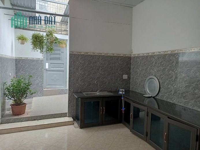Bán nhà 2 tâng mới xây trung tâm phường Trường Thi
