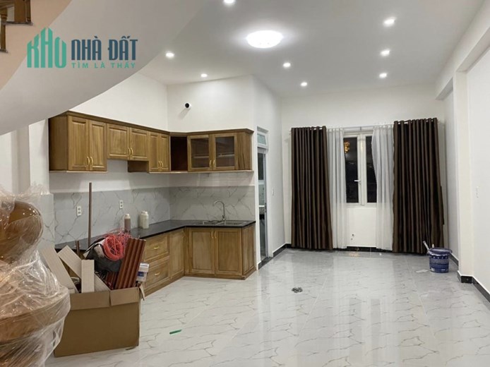 Kẹt tiền giảm gián bán gấp nhà đẹp đẹp KQH Nguyễn Hữu Cầu, Đà Lạt giá 8.3 tỷ -> 7.3 tỷ