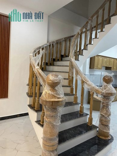 Kẹt tiền giảm gián bán gấp nhà đẹp đẹp KQH Nguyễn Hữu Cầu, Đà Lạt giá 8.3 tỷ -> 7.3 tỷ