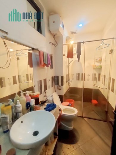 Bán ngôi nhà 97m2 phố Âu Cơ, Tây Hồ Chủ tự xây Bể bơi 4 mùa Ngõ Ô tô tránh 10m 10.2 Tỷ
