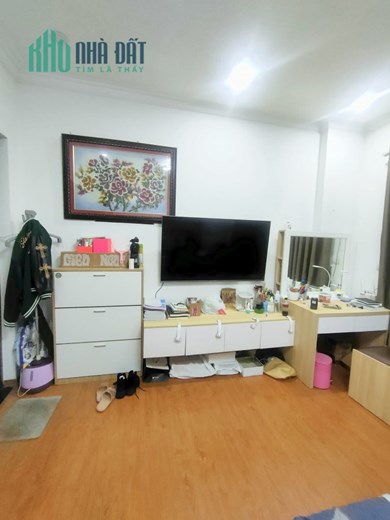 Bán ngôi nhà 96m2 phố Âu Cơ, Tây Hồ Dân xây 6 phòng ngủ 10m Ô tô đua 10.3 Tỷ