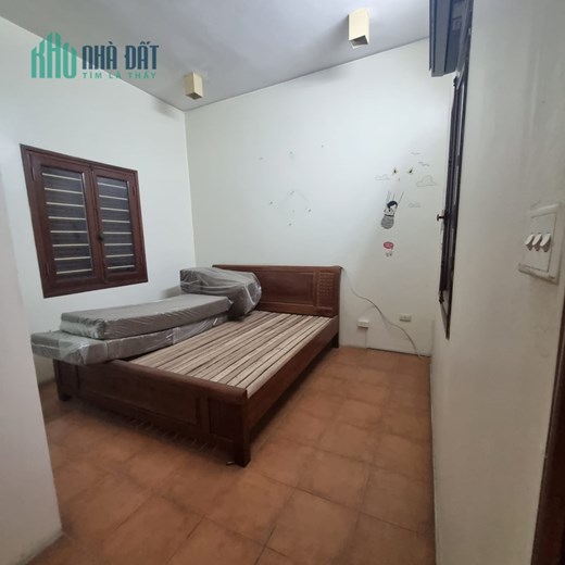 Bán ngôi nhà 96m2 phố Âu Cơ, Tây Hồ Dân xây 6 phòng 10m Ô tô đua 10.1 Tỷ