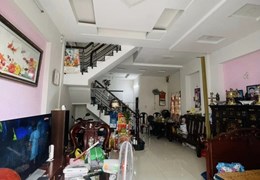 Bán nhà mặt tiền Lý Tuệ, Tân Phú, 65m2, ngang hơn 5m, 2 tầng, chỉ 5.8 tỷ TL
