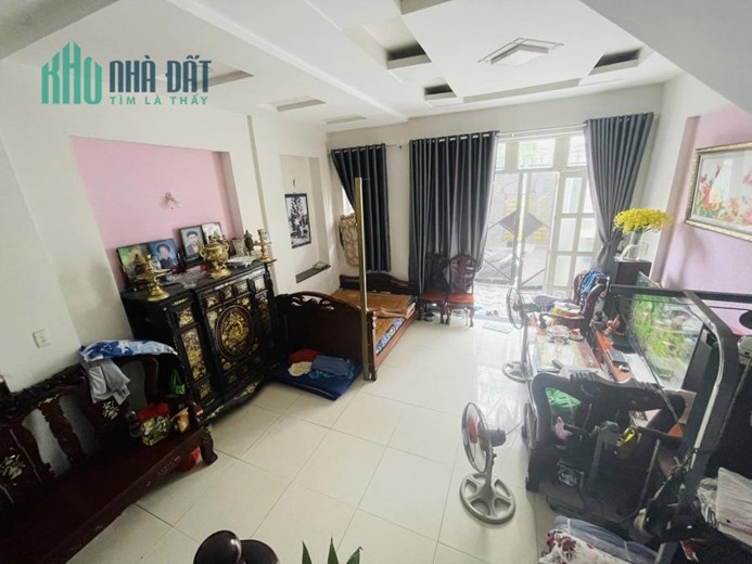 Bán nhà mặt tiền Lý Tuệ, Tân Phú, 65m2, ngang hơn 5m, 2 tầng, chỉ 5.8 tỷ TL