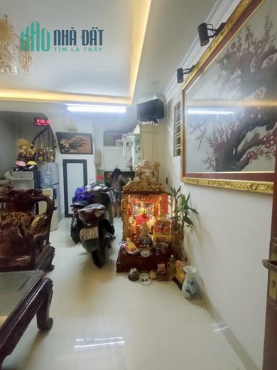 Bán căn nhà 95m2 phố Âu Cơ, Tây Hồ Dân xây Bể bơi 4 mùa Ngõ 2 Ô tô tránh 10m 10.2 Tỷ