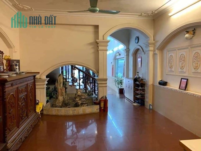 Nhà phố Nguyễn Sơn, vỉa hè oto tránh đỗ, kinh doanh nhộn nhịp, 92m2x5t, mặt: 5m, 16 tỷ