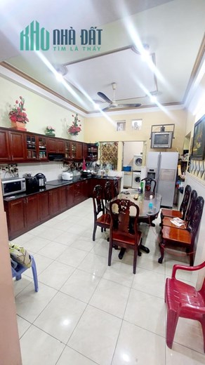 Bán nhà Tô Hiệu – Hẻm 8m-Cạnh chung cư Nova-Nội thất siêu đẹp-tiện kinh doanh