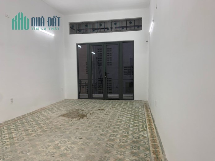 Chính Chủ Cần Bán Gấp Căn Nhà 2 MẶT TIỀN Tại Lê Văn Sỹ, Quận 3, TPHCM