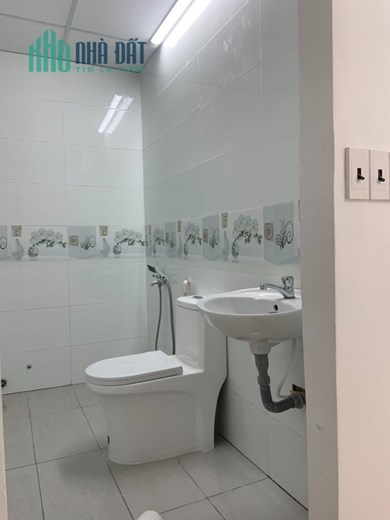 Chính Chủ Cần Bán Gấp Căn Nhà 2 MẶT TIỀN Tại Lê Văn Sỹ, Quận 3, TPHCM