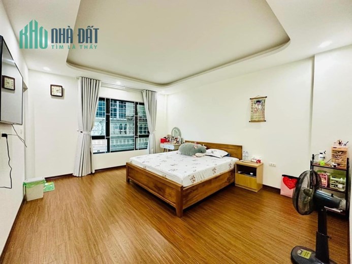 Vị trí hiếm, bán nhà ngõ 168 phố Hào Nam, khu phân lô, ngõ ô tô thông 55m2 9.5 tỷ