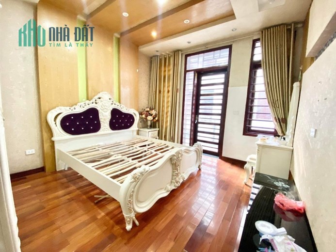 Chân dài Vạn Phúc, Ngô Thỳ Sỹ, sát ô tô, 2 thoáng giá 4.41 tỷ