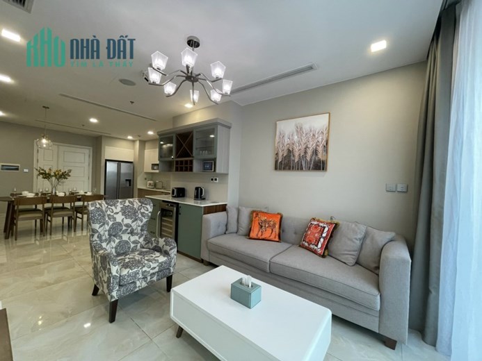 Vinhomes Golden River, bán 1pn 50m2 tầng trung giá đẹp 4,5 tỷ