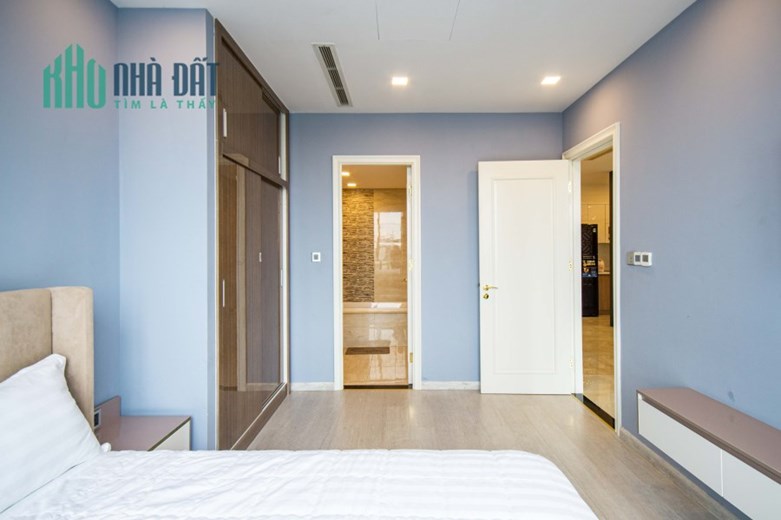 Cho thuê CH Vinhomes Golden River, 2PN 61m2 view Landmark 81,  22tr/tháng