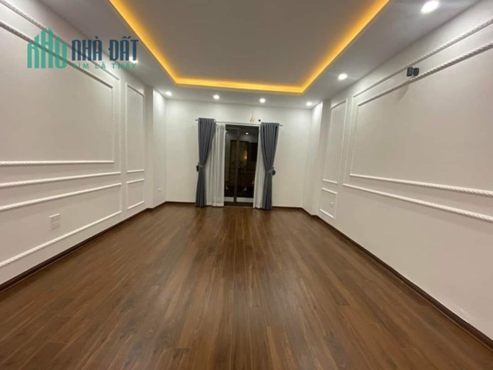 Siêu hiếm giảm 500 triệu, bán nhà ngõ Hoàng Văn Thái oto 7 chỗ vào 34m² nhà 5 tầng giá 5,5 tỷ