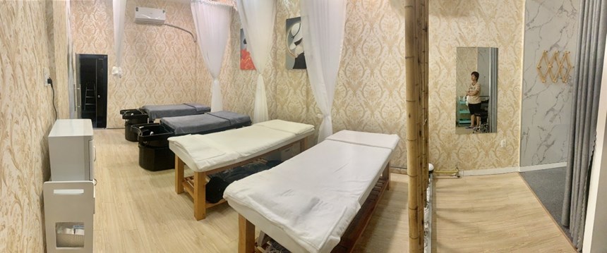 Sang gấp tiệm gội đầu – spa tại 2E/2 Đề Thám, P. Cầu Ông Lãnh, Quận 1 , Liên hệ: 0901840371