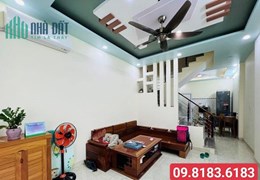 Bán nhà phố Phú Hải ngay Cầu Rào, diện tích 40m 3.5 tầng, GIÁ 2.5 tỉ ô.tô đỗ cửa 24h
