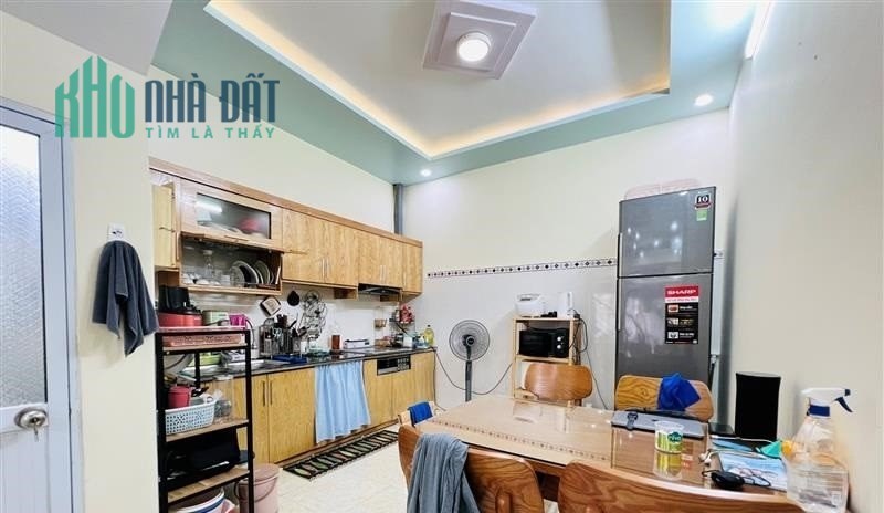 Bán nhà phố Phú Hải ngay Cầu Rào, diện tích 40m 3.5 tầng, GIÁ 2.5 tỉ ô.tô đỗ cửa 24h