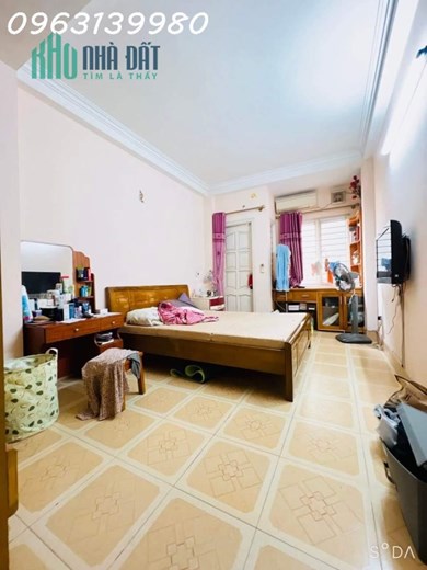 CC BÁN NHÀ GIẢI PHÓNG, GIÁP BÁT. SÁT MẶT PHỐ, KINH DOANH ONL  DT 39M × 4,5 T CHỈ HƠN 3 TỶ