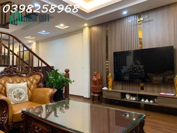 BÁN NHÀ TÂY SƠN, 50m2x 5T, MT 5m, Ô TÔ ĐỖ CỬA, KINH DOANH, CHỈ NHỈNH 4 TỶ