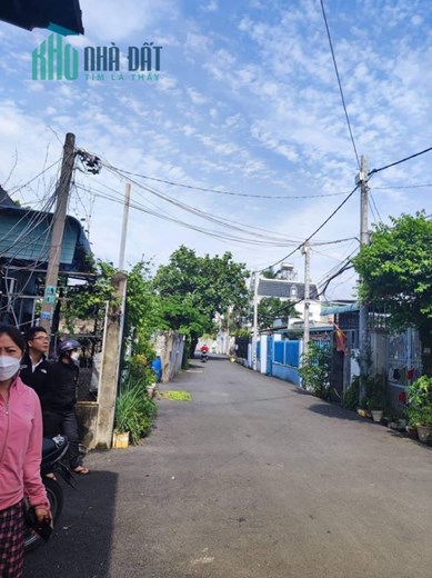 ĐẤT SÁT KDC HỒNG LONG - XE HƠI TRÁNH NHAU - GẦN 70M2 - NHÍCH 4 TỶ