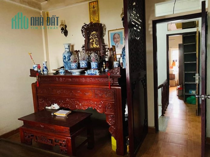 Trung Kính phố, Bán Nhà ĐẸP, sống An lành, gần Ô tô. Tặng full đồ. 48m2, hơn 6 tỷ.