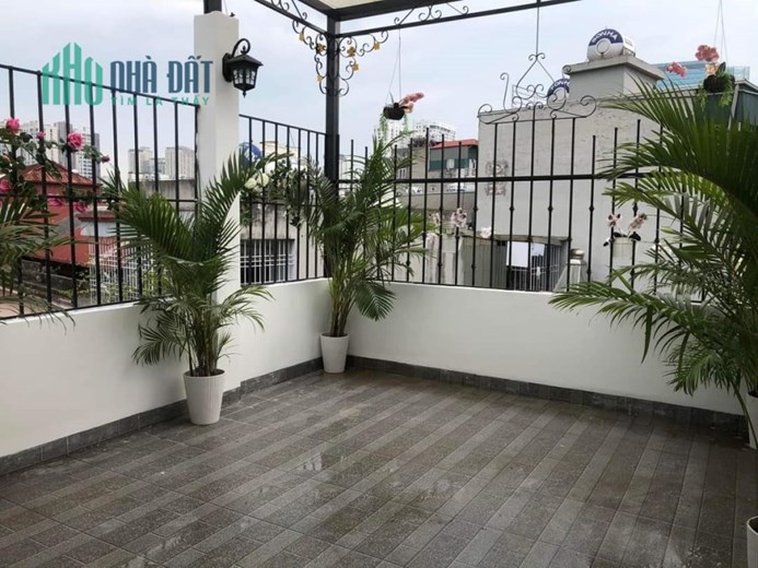 Trung Kính phố, Bán Nhà ĐẸP, sống An lành, gần Ô tô. Tặng full đồ. 48m2, hơn 6 tỷ.