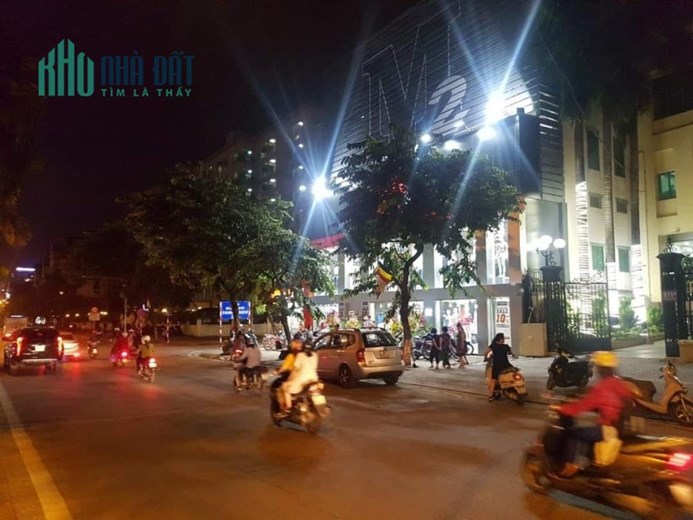 Cho thuê mặt phố Kim Đồng lô góc, vỉa hè 65m 3 tầng, mt 10m 30tr