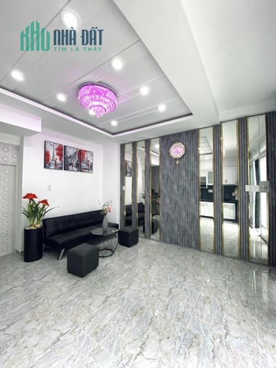 Bán nhà HXH Cách Mạng Tháng 8 giáp quận 3 60m2 3 tầng ở ngay nhỉnh 8 tỷ