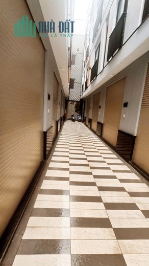 Bán nhà Ngọc Thuỵ, Dt 33m nhà 5 Tầng, Già hơn 4 tỷ.