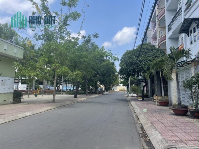 ĐƯỜNG 12M THÔNG TÔ HIỆU, ĐỐI DIỆN CÔNG VIÊN,  DT 5X19. GIÁ 9 TỶ TL