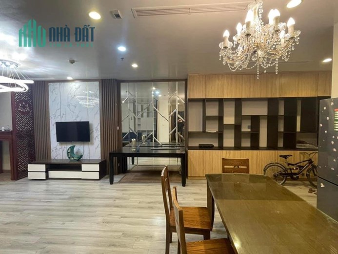 Bán gấp căn hộ 3PN Park 1, Full nội thất, 97M2, 6.7 tỷ