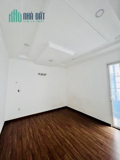 GÒ DẦU HẺM 4M - 2 TẦNG 6X11 - 4 PHÒNG NGỦ GIÁ CHỈ 5.X TỶ