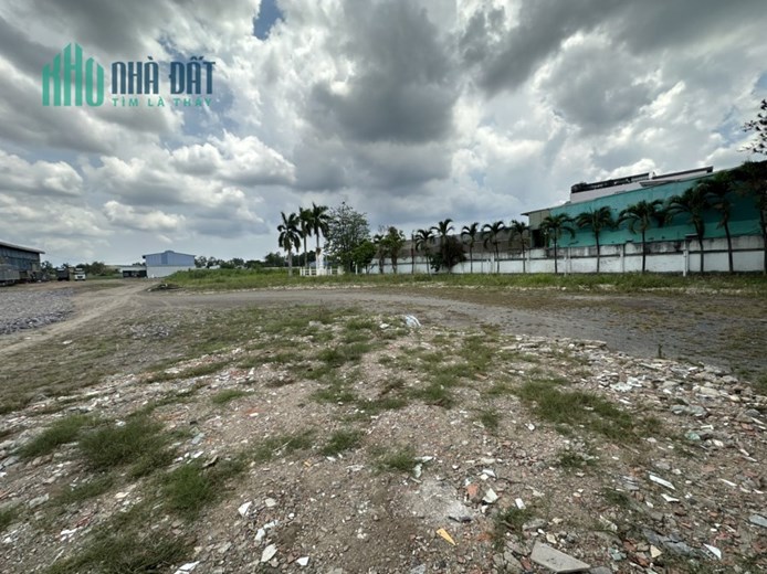 Cho thuê 20.000m2 đất ở Bình Chánh, HCM. Gần KCN Lê Minh Xuân