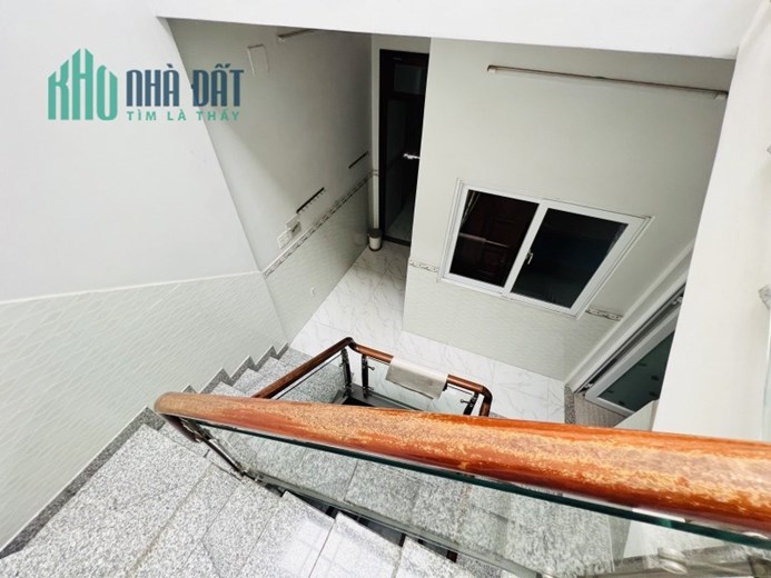 Bánh nhà HXH Đoàn Giỏi, TP 49m2 5T ngang 4.3m vài bước chân qua AEON giá chỉ 5tỷxx