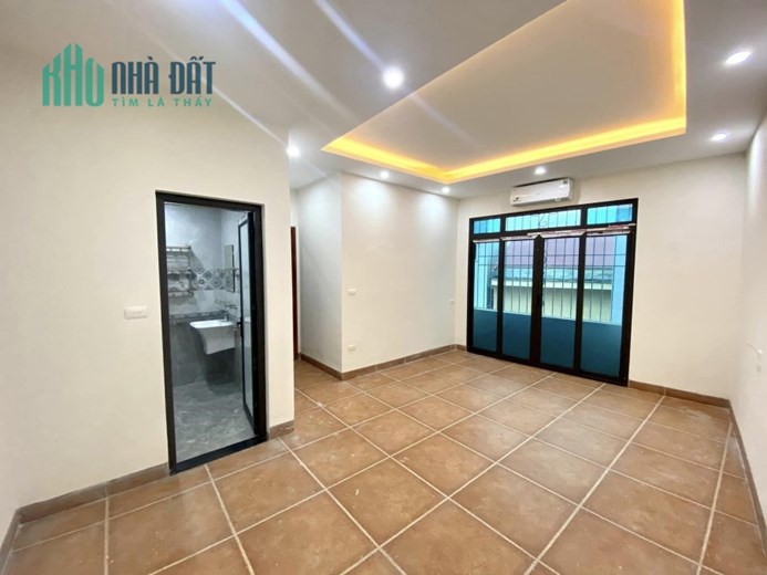 BÁN NHÀ NGỌC THỤY MỚI TINH THIẾT KẾ LONG LANH HƠN CẢ KHÁCH SẠN- NHÀ RỘNG- SỔ VUÔNG BAO DIÊM- MẤY