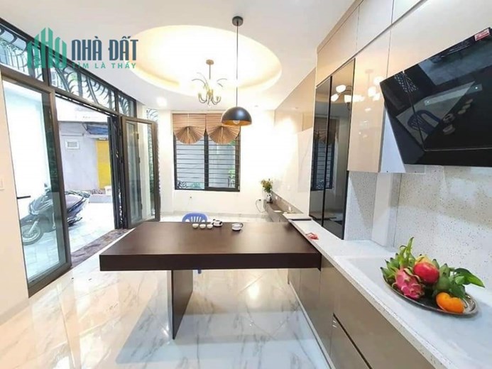 BÁN CĂN NHÀ CỰC ĐẸP TẠI NGÕ 268 NGỌC THUỴ LONG BIÊN 5 TẦNG FULL NỘI THẤT 4,1 TỶ Ô TÔ CÁCH 10M