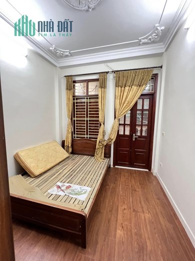 Bán nhà Hoàng Mai, ngõ thông rộng thênh thang, Kinh doanh được, DT36m2, 4.3 tỷ.