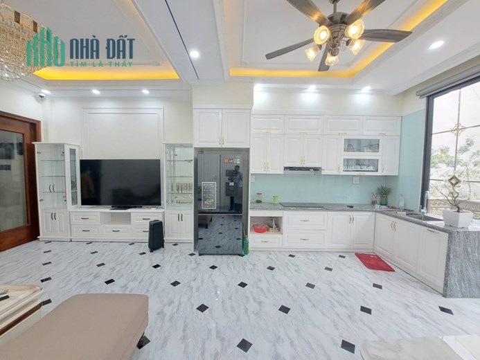 Bán nhà sổ đỏ phường Vạn Phúc Hà Đông, lô góc 3 mặt ngõ ô tô, DT 59m2. Giá nhỉnh 5 tỷ.