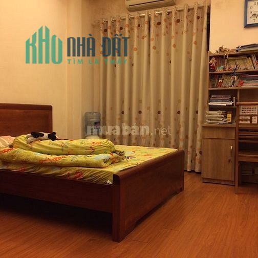 Bán nhà phố Lê Đại Hành, Hai Bà Trưng,47m2, 4,5 tầng, cách đường 10m