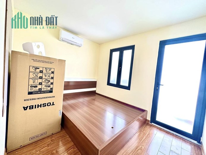 Chỉ 2.15 tỷ có ngay Tập Thể Đại Học Luật Nguyên Hồng - Đống Đa 60m2, bước chân xuống là phố