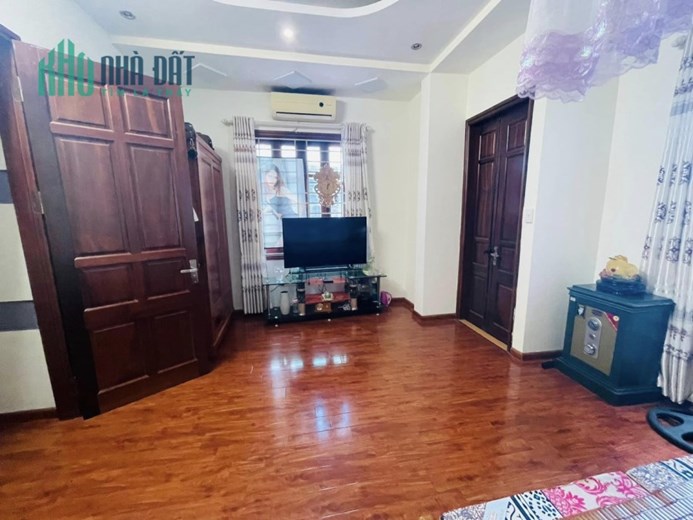 BÁN GẤP LÔ GÓC 2 MẶT TIỀN - KINH DOANH THOẢI MÁI - GARA Ô TÔ - DÂN CƯ ĐÔNG ĐÚC - MT 5M