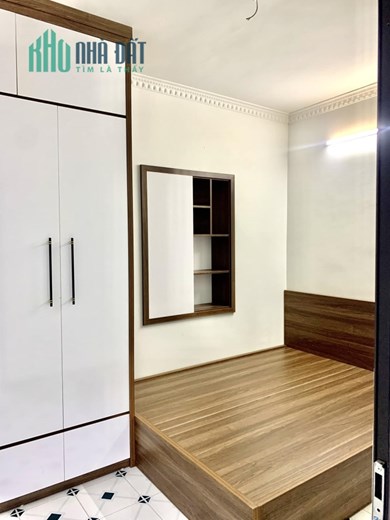 Bán Căn Hộ Tập Thể phố Tôn Thất Tùng, DTSD 60m, Nhỉnh 2 tỷ.