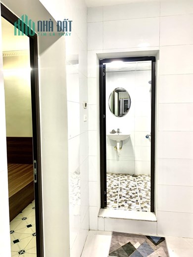 Bán Căn Hộ Tập Thể phố Tôn Thất Tùng, DTSD 60m, Nhỉnh 2 tỷ.