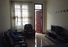 Cho thuê nguyên căn nhà 5 tầng - 79m2 phố Ông Ích Khiêm, quận Ba đình, Hà Nội.