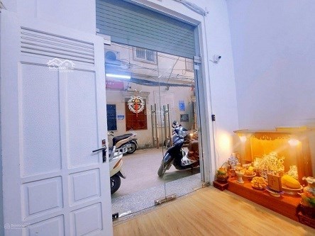 Cho thuê nguyên căn nhà 5 tầng - 79m2 phố Ông Ích Khiêm, quận Ba đình, Hà Nội.
