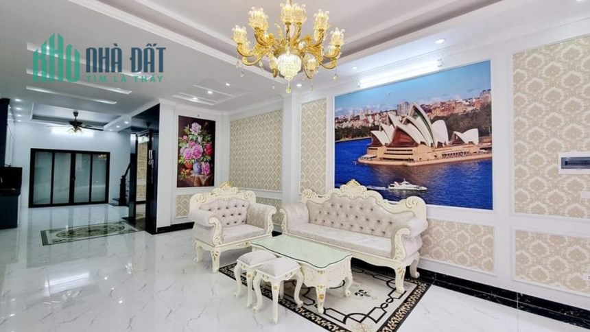 BÁN NHÀ 5 TẦNG CÓ THANG MÁY - NGỌC LÂM - LONG BIÊN FULL NỘI THẤT CAO CẤP - 11.4 TỶ