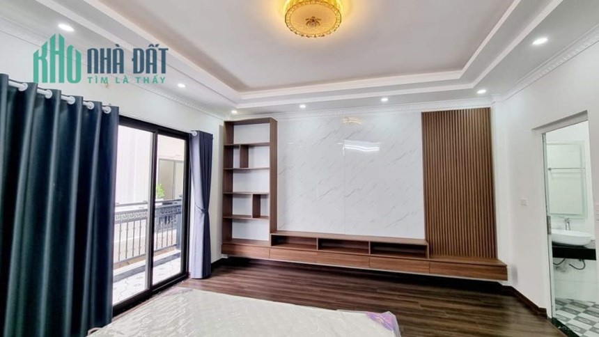 BÁN NHÀ 5 TẦNG CÓ THANG MÁY - NGỌC LÂM - LONG BIÊN FULL NỘI THẤT CAO CẤP - 11.4 TỶ