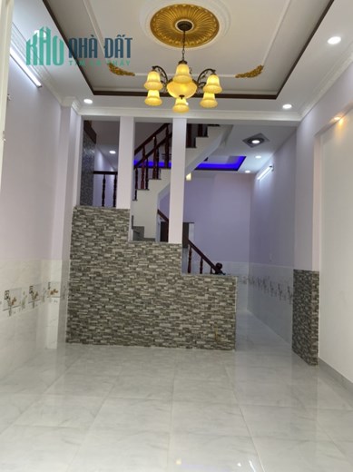 Bán gấp 32m2 nhà 1 trệt 1 lầu Mỹ Hạnh Bắc, Long An, giá công khai 650tr