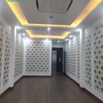 Bán nhà ngõ 381 Nguyễn Khang, Thành Thái dt 40 m2 x 6 t thang máy ô tô qua cửa 7,8 tỷ