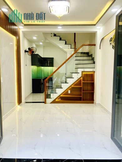 Nhà mới 3 tầng hẻm thông Dương Bá Trạc P2Q8 giá 3 tỷ 790
